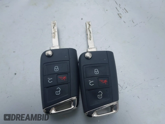 2018 Volkswagen Tiguan SEL с VIN 3VV3B7AX6JM213577, выставлен на аукционе IAAI как лот 42303230 с пробегом 30 328 миль миль и . История ставок и продаж доступна на DreamBid. Изображение 11.