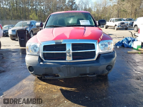 2007 Dodge Dakota ST with VIN 1D3HW28P47S208905, listed as a IAAI auction lot 41807515 with 173,934 mi miles and . Bid and sale history available at carsss.com. Image 12.