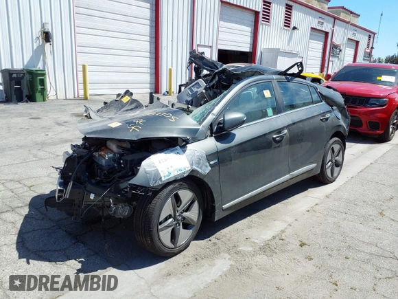 2020 Hyundai Ioniq SEL z VIN KMHC85LC8LU235019, wystawiony jako IAAI lot #41882705 z przebiegiem Nie podano mil oraz . Historia ofert i sprzedaży dostępna na DreamBid. Obrazek 2.