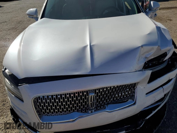 2019 Lincoln Nautilus Reserve with VIN 2LMPJ6LP6KBL18701, listed as a Copart auction lot 44176695 with Not provided miles and Salvage title. Bid and sale history available at DreamBid. Image 12.