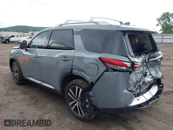 2025 Nissan Pathfinder Platinum with VIN 5N1DR3DH7SC230933, listed as a IAAI auction lot 42497899 with 769 mi miles and . Bid and sale history available at DreamBid. Image 3.
