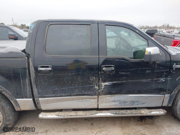 2006 Lincoln Mark LT with VIN 5LTPW16546FJ05584, listed as a IAAI auction lot 41615080 with NaN miles. Bid and sale history available at carsss.com. Image 13.