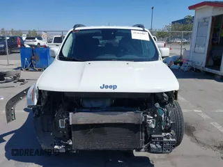 2017 Jeep Renegade Latitude with VIN ZACCJABB6HPE57027, listed as a IAAI auction lot 42561087 with 39,564 mi miles and . Bid and sale history available at DreamBid. Image 13.