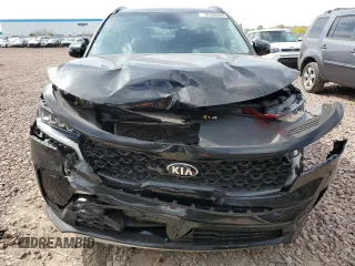2021 Kia Sorento EX z VIN 5XYRH4LF0MG037220, wystawiony jako Copart lot #50395975 z przebiegiem 76 175 mil mil oraz Szkoda całkowita • Salvage title. Historia ofert i sprzedaży dostępna na DreamBid. Obrazek 5.