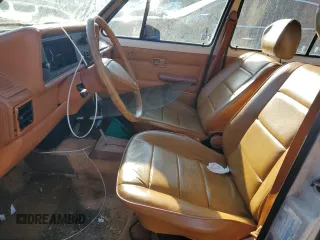 1982 Volkswagen Rabbit z VIN 1VWFB0172CV102467, wystawiony jako Copart lot #84652424 z przebiegiem 86 100 mil mil oraz Szkody całkowita. Historia ofert i sprzedaży dostępna na DreamBid. Obrazek 7.