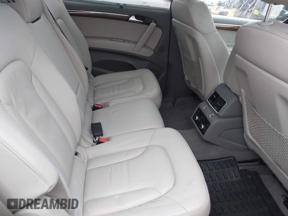 2015 Audi Q7 3.0T Premium Plus with VIN WA1LGAFE7FD013891, listed as a IAAI auction lot 41819325 with 999,999 mi miles. Bid and sale history available at carsss.com. Image 8.
