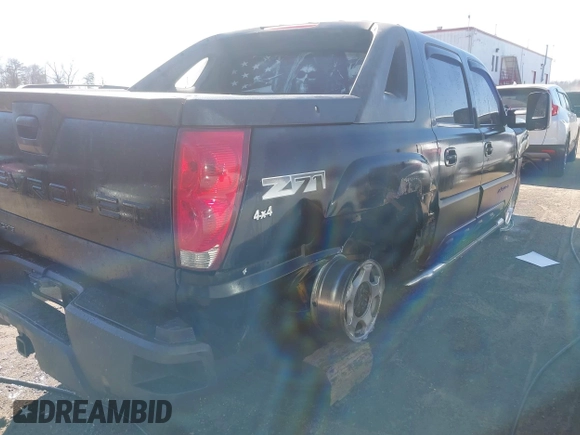 2003 Chevrolet Avalanche z VIN 3GNEK13T23G151831, wystawiony jako IAAI lot #41769769 z przebiegiem 207 010 mil mil oraz . Historia ofert i sprzedaży dostępna na DreamBid. Obrazek 4.