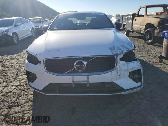 2020 Volvo S60 R-Design with VIN 7JRA22TM4LG032147, listed as a Copart auction lot 40153294 with 54,854 mi miles. Bid and sale history available at carsss.com. Image 5.
