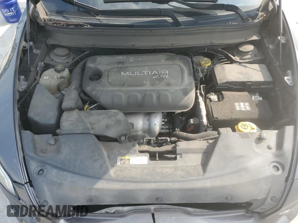 2018 Jeep Cherokee Latitude Tech Connect z VIN 1C4PJMCB4JD588804, wystawiony jako Copart lot #59859525 z przebiegiem 89 217 mil mil oraz Szkoda całkowita • Salvage title. Historia ofert i sprzedaży dostępna na DreamBid. Obrazek 12.