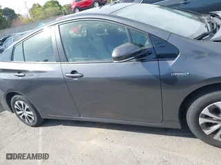 2019 Toyota Prius LE with VIN JTDL9RFUXK3005094, listed as a IAAI auction lot 41948749 with 98,156 mi miles. Bid and sale history available at carsss.com. Image 13.