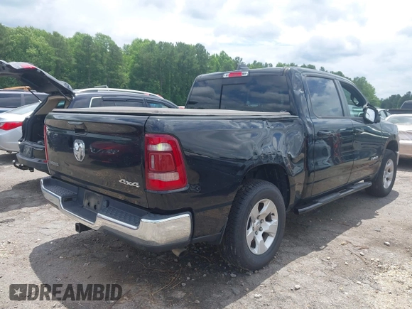 2022 Ram 1500 Big Horn z VIN 1C6RRFFG8NN365239, wystawiony jako IAAI lot #42453450 z przebiegiem 59 576 mil mil oraz . Historia ofert i sprzedaży dostępna na DreamBid. Obrazek 4.