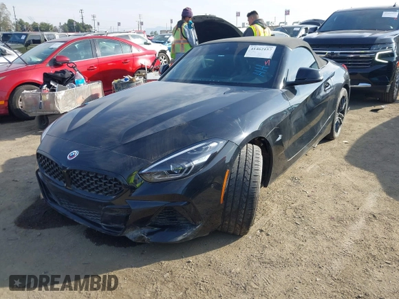 2022 BMW Z4 sDriveM40i with VIN WBAHF9C08NWX38258, listed as a IAAI auction lot 41462157 with 43,534 mi miles and . Bid and sale history available at DreamBid. Image 17.