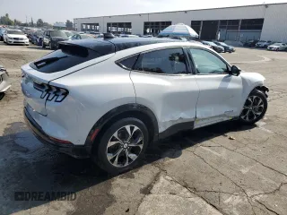 2023 Ford Mustang Mach-E Premium with VIN 3FMTK3SU0PMA97146, listed as a Copart auction lot 60991945 with 29,181 mi miles and Salvage title. Bid and sale history available at DreamBid. Image 3.