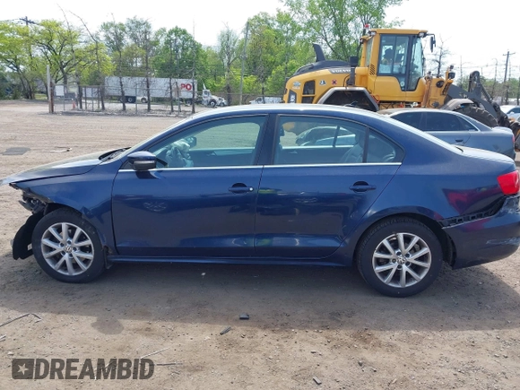 2013 Volkswagen Jetta SE with VIN 3VWDP7AJ7DM385781, listed as a IAAI auction lot 42160368 with 95,550 mi miles and . Bid and sale history available at DreamBid. Image 15.