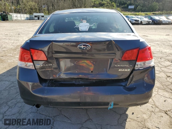 2013 Subaru Legacy 2.5i z VIN 4S3BMBA67D3035859, wystawiony jako Copart lot #52052765 z przebiegiem 197 732 mil mil oraz Szkoda całkowita • Salvage title. Historia ofert i sprzedaży dostępna na DreamBid. Obrazek 6.
