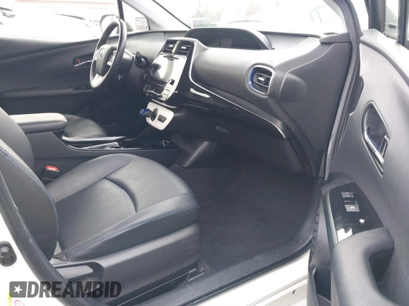 2017 Toyota Prius Two with VIN JTDKARFU9H3038521, listed as a IAAI auction lot 41477948 with 199,917 mi miles. Bid and sale history available at carsss.com. Image 5.