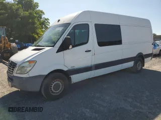 2011 Freightliner Sprinter z VIN WDRPE8CC7B5506404, wystawiony jako Copart lot #55090695 z przebiegiem 360 357 mil mil oraz Tytuł czysty. Historia ofert i sprzedaży dostępna na DreamBid. Obrazek 1.