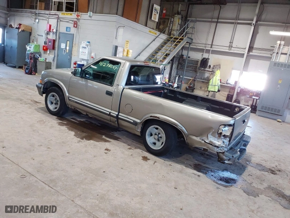 2000 Chevrolet S-10 LS with VIN 1GCCS1449YK187118, listed as a IAAI auction lot 41278247 with 0 mi miles. Bid and sale history available at carsss.com. Image 3.