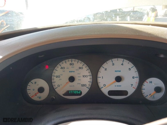 2002 Chrysler Town & Country LX with VIN 2C4GP44372R660356, listed as a IAAI auction lot 41217819 with 177,052 mi miles. Bid and sale history available at carsss.com. Image 7.