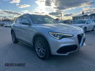 2018 Alfa Romeo Stelvio Ti Sport z VIN ZASFAKNN6J7B87980, wystawiony jako Copart lot #52651205 z przebiegiem 55 662 mil mil oraz Czysty tytuł • Clean title. Historia ofert i sprzedaży dostępna na DreamBid. Obrazek 1.