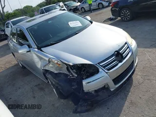 2007 Volkswagen Jetta Wolfsburg Edition с VIN 3VWEF71K67M081314, выставлен на аукционе IAAI как лот 42366194 с пробегом 129 126 миль миль и . История ставок и продаж доступна на DreamBid. Изображение 1.
