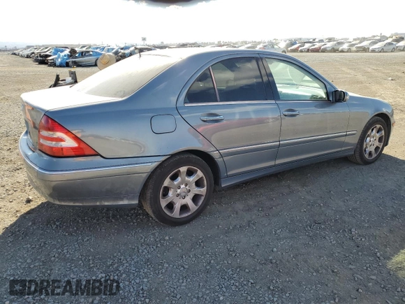 2005 Mercedes-Benz C 240 with VIN WDBRF61J45A719428, listed as a Copart auction lot 88686195 with 95,482 mi miles and Salvage Title. Bid and sale history available at DreamBid. Image 3.