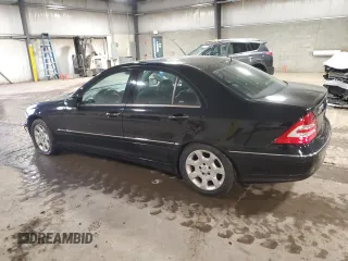 2005 Mercedes-Benz C 320 with VIN WDBRF84J95F612515, listed as a Copart auction lot 52577735 with 195,477 mi miles and Salvage title. Bid and sale history available at DreamBid. Image 2.