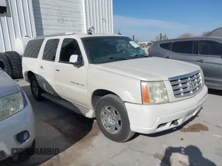 2005 Cadillac Escalade ESV z VIN 3GYFK66NX5G196181, wystawiony jako IAAI lot #41627424 z przebiegiem 269 961 mil mil oraz . Historia ofert i sprzedaży dostępna na DreamBid. Obrazek 1.