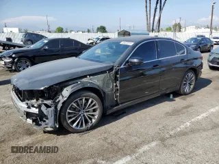 2023 BMW 5 Series 530i z VIN WBA53BH05PCM01563, wystawiony jako Copart lot #55525515 z przebiegiem 23 371 mil mil oraz Szkoda całkowita • Salvage title. Historia ofert i sprzedaży dostępna na DreamBid. Obrazek 1.