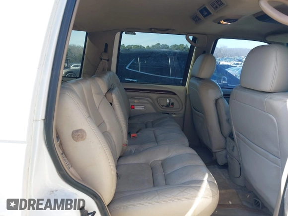 2000 Cadillac Escalade z VIN 1GYEK13R1YR115692, wystawiony jako IAAI lot #41300434 z przebiegiem 431 564 mil mil oraz . Historia ofert i sprzedaży dostępna na DreamBid. Obrazek 8.