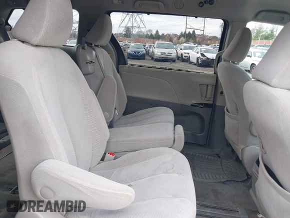 2012 Toyota Sienna LE AAS with VIN 5TDKK3DC9CS227584, listed as a IAAI auction lot 41972758 with 258,077 mi miles. Bid and sale history available at carsss.com. Image 8.