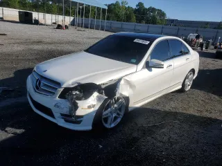 2013 Mercedes-Benz C 250 Sport с VIN WDDGF4HB2DR280893, выставлен на аукционе Copart как лот 54973845 с пробегом 132 911 миль миль и Списание • Salvage title. История ставок и продаж доступна на DreamBid. Изображение 1.
