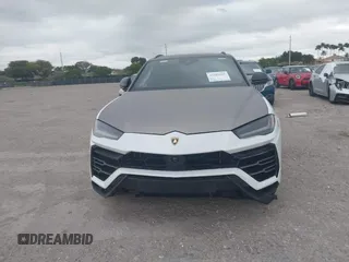 2019 Lamborghini Urus z VIN ZPBUA1ZL6KLA06025, wystawiony jako IAAI lot #41582035 z przebiegiem 71 842 mil mil oraz . Historia ofert i sprzedaży dostępna na DreamBid. Obrazek 13.