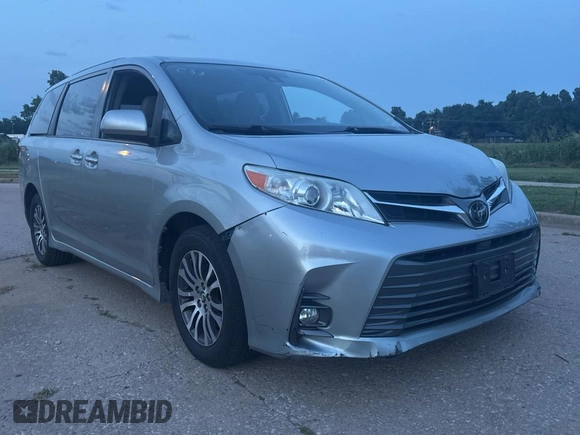 2020 Toyota Sienna XLE Auto Access Seat с VIN 5TDYZ3DC0LS030115, выставлен на аукционе Copart как лот 61694465 с пробегом 153 756 миль миль и Чистый • Clean title. История ставок и продаж доступна на DreamBid. Изображение 1.
