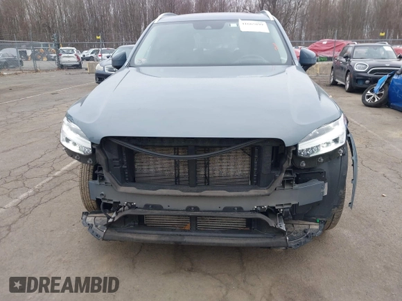 2020 Volvo XC90 Momentum with VIN YV4A22PK7L1539518, listed as a IAAI auction lot 41665899 with 59,883 mi miles. Bid and sale history available at carsss.com. Image 6.