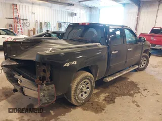 2010 Chevrolet Silverado 1500 LS with VIN 3GCRKREA6AG199138, listed as a IAAI auction lot 41750312 with 208,628 mi miles and . Bid and sale history available at DreamBid. Image 4.