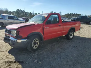 2000 Nissan Frontier XE z VIN 1N6DD21S0YC370521, wystawiony jako Copart lot #86641124 z przebiegiem Nie podano mil oraz Szkody całkowita. Historia ofert i sprzedaży dostępna na DreamBid. Obrazek 1.