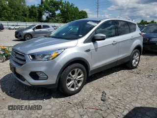 2019 Ford Escape SE z VIN 1FMCU9GD8KUB91172, wystawiony jako Copart lot #58533265 z przebiegiem 111 175 mil mil oraz Szkoda całkowita • Salvage title. Historia ofert i sprzedaży dostępna na DreamBid. Obrazek 1.