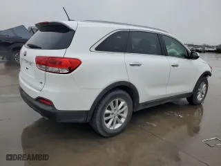 2018 Kia Sorento LX V6 with VIN 5XYPG4A57JG388433, listed as a Copart auction lot 43014305 with 88,748 mi miles and Clean Title. Bid and sale history available at carsss.com. Image 3.