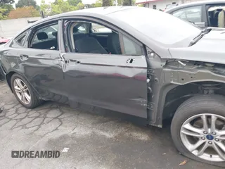 2018 Ford Fusion SE with VIN 3FA6P0HD8JR268055, listed as a IAAI auction lot 42151813 with 83,306 mi miles and . Bid and sale history available at carsss.com. Image 21.