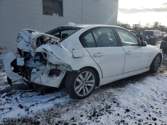2008 BMW 3 Series 328i with VIN WBAVC53578F010550, listed as a Copart auction lot 86363294 with 0 mi miles and Salvage Title. Bid and sale history available at carsss.com. Image 3.