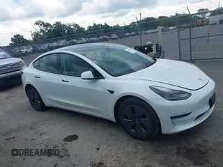 2023 Tesla Model 3 z VIN 5YJ3E1EA5PF503654, wystawiony jako IAAI lot #42622031 z przebiegiem 28 476 mil mil oraz . Historia ofert i sprzedaży dostępna na DreamBid. Obrazek 13.