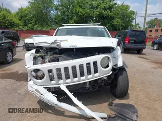 2016 Jeep Patriot Latitude with VIN 1C4NJRFB5GD674048, listed as a IAAI auction lot 42502023 with 128,127 mi miles and . Bid and sale history available at DreamBid. Image 12.