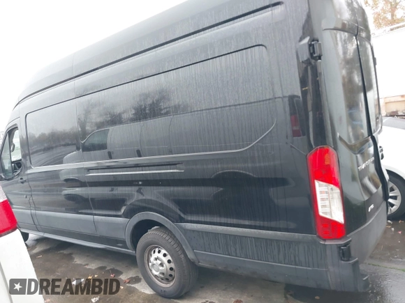 2022 Ford Transit Cargo z VIN 1FTBR3U85NKA64644, wystawiony jako IAAI lot #41006811 z przebiegiem 101 658 mil mil oraz . Historia ofert i sprzedaży dostępna na DreamBid. Obrazek 15.