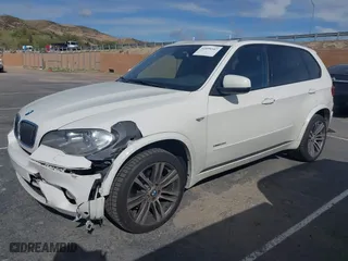 2013 BMW X5 xDrive35i with VIN 5UXZV4C55D0B01761, listed as a IAAI auction lot 41899347 with 224,905 mi miles. Bid and sale history available at carsss.com. Image 17.