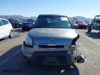 2010 Kia Soul ! with VIN KNDJT2A23A7094729, listed as a IAAI auction lot 41615567 with 159,419 mi miles. Bid and sale history available at carsss.com. Image 12.