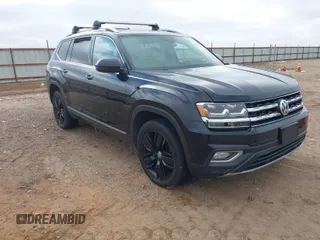 2019 Volkswagen Atlas SEL Premium z VIN 1V2NR2CAXKC550320, wystawiony jako IAAI lot #41583068 z przebiegiem 104 378 mil mil oraz . Historia ofert i sprzedaży dostępna na DreamBid. Obrazek 1.