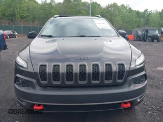 2017 Jeep Cherokee Trailhawk with VIN 1C4PJMBS6HW577058, listed as a IAAI auction lot 42220033 with 111,623 mi miles and . Bid and sale history available at DreamBid. Image 12.