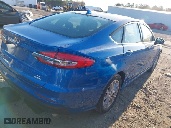 2020 Ford Fusion SE with VIN 3FA6P0HDXLR257562, listed as a IAAI auction lot 41882618 with 54,045 mi miles. Bid and sale history available at carsss.com. Image 4.
