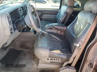 2000 GMC Denali z VIN 1GKEK63R8YR212220, wystawiony jako Copart lot #77606364 z przebiegiem 337 467 mil mil oraz Tytuł czysty. Historia ofert i sprzedaży dostępna na DreamBid. Obrazek 7.